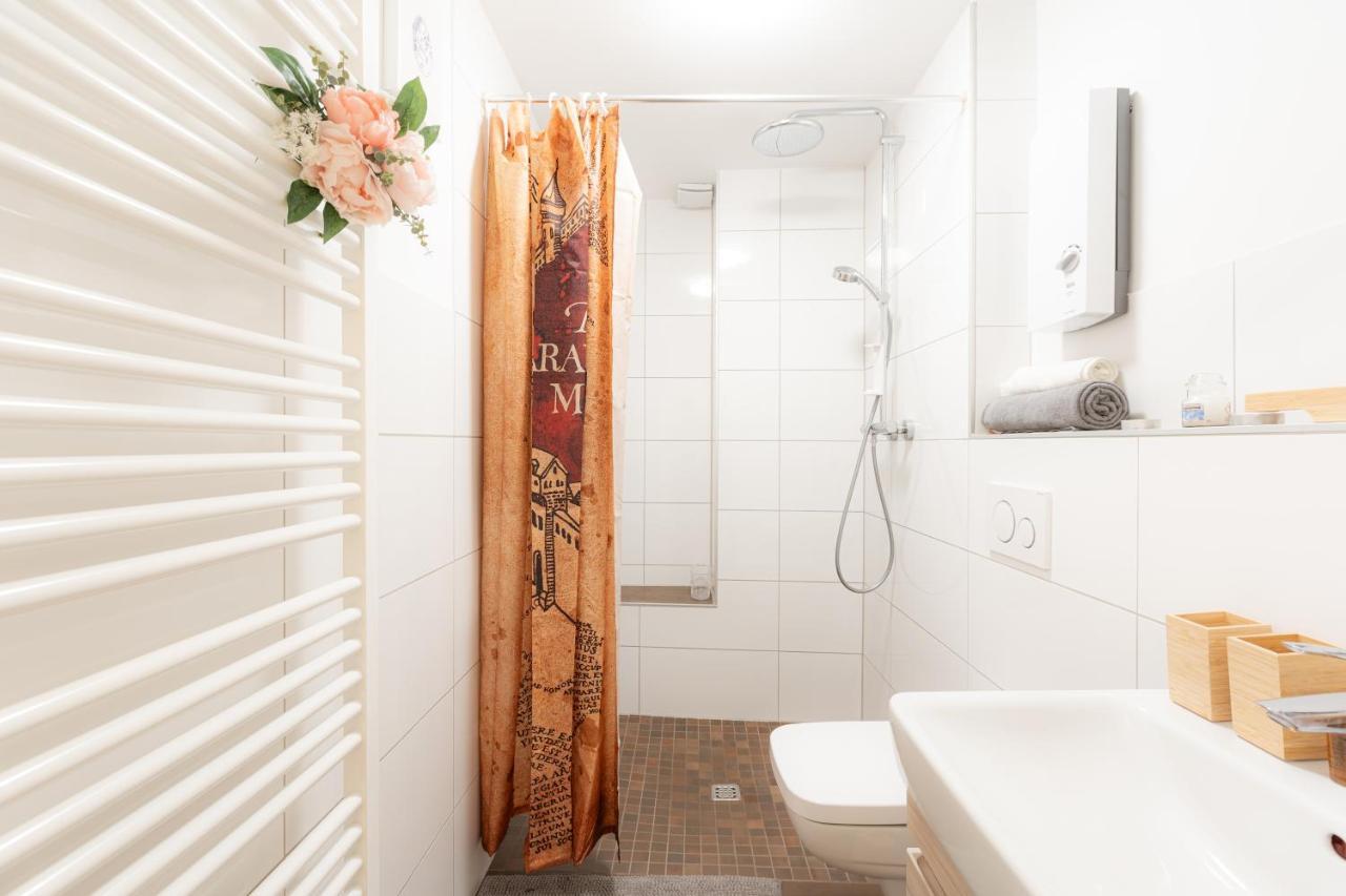 - Magical Harry Potter Apartment In Duisburg - 2 Mins Central Station Hbf - Kingsize Bed & Netflix - Exterior foto